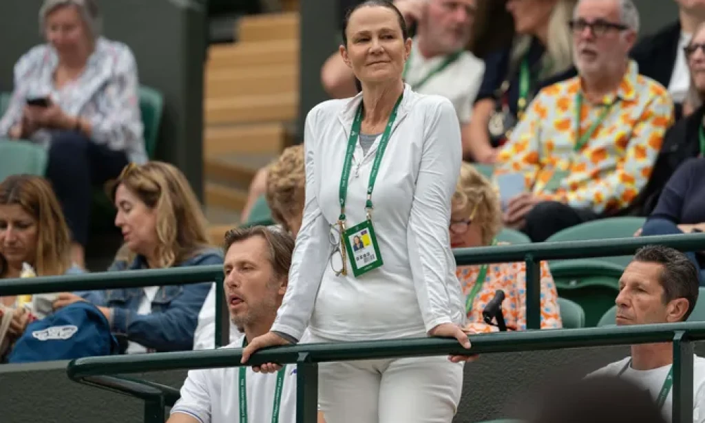 Tennis legend Pam Shriver recovers trophies stolen amid Palisades Fire evacuation